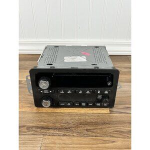 2005 Chevy Impala OEM AM/FM Radio Receiver CD Player ( PN 10335223 2000-2004)